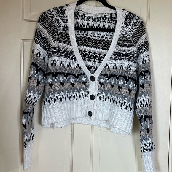 American Eagle Cropped Fair Isle Cardigan Sweater Women Size Small Casual Soft - Picture 2 of 10